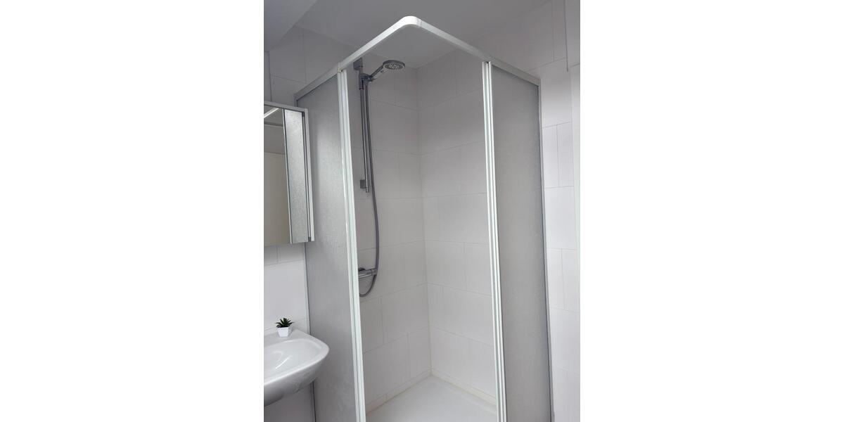 Dachgeschoßwohnung Westerstede - 1 Zimmer, 35 m&sup2;, 650&euro; | Angebot:26623609