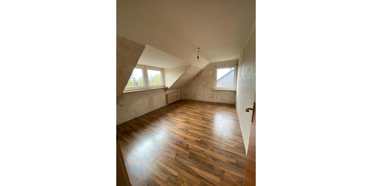 Dachgeschoßwohnung Duisburg Hochheide - 2 Zimmer, 37 m&sup2;, 550&euro; | Angebot:24117818