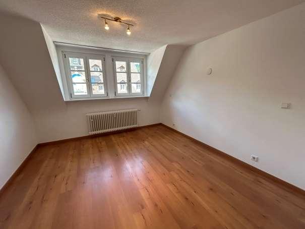 Dachgeschoßwohnung Waldshut-Tiengen Tiengen - 4 Zimmer, 115 m&sup2;, 850&euro; | Angebot:26066450