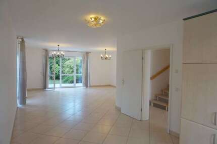 Haus zum Mieten in Wiesbaden 3.300 € 175 m²