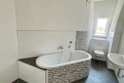 Wohnung Riesa - 4 Zimmer, 125 m&sup2;, 850&euro; | Angebot:22744057