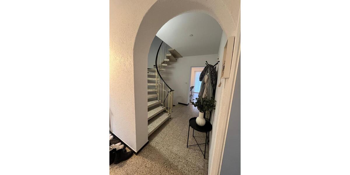 Etagenwohnung Bebra - 4 Zimmer, 120 m&sup2;, 1.280&euro; | Angebot:26214813