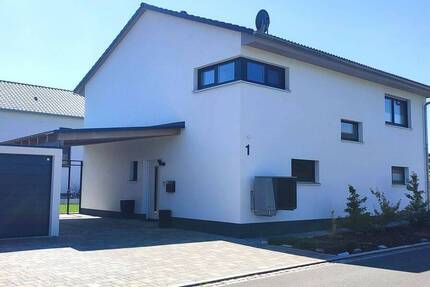 Haus Oberreichenbach - 5 Zimmer, 177 m&sup2;, 2.800&euro; | Angebot:26657299