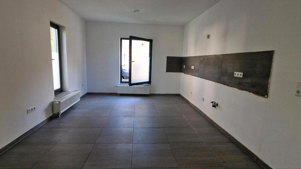 Einfamilienhaus Leidersbach - 5 Zimmer, 143 m&sup2;, 1.900&euro; | Angebot:26126456