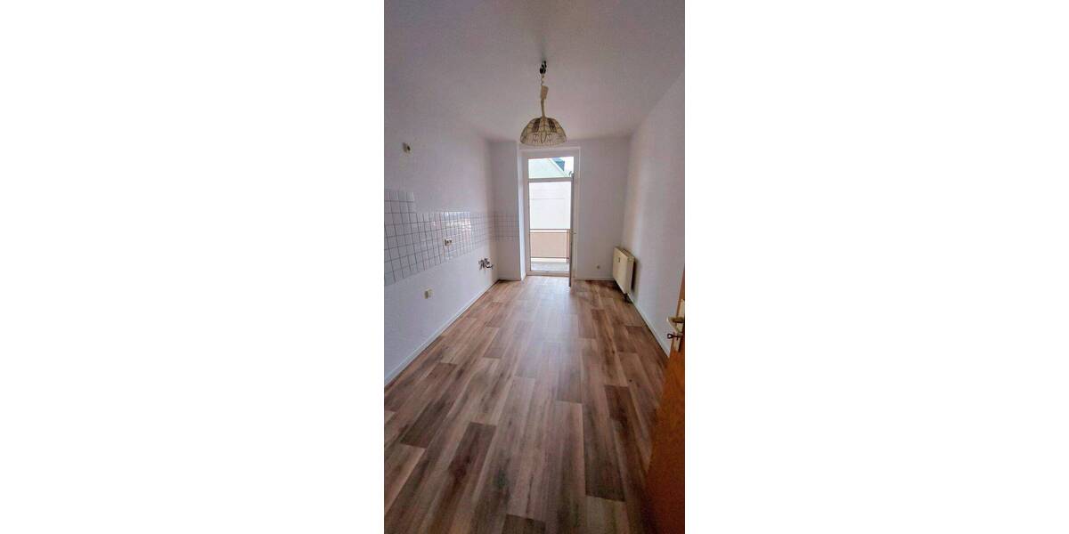 Etagenwohnung Plauen Preißelpöhl - 2 Zimmer, 64 m&sup2;, 320&euro; | Angebot:26672272