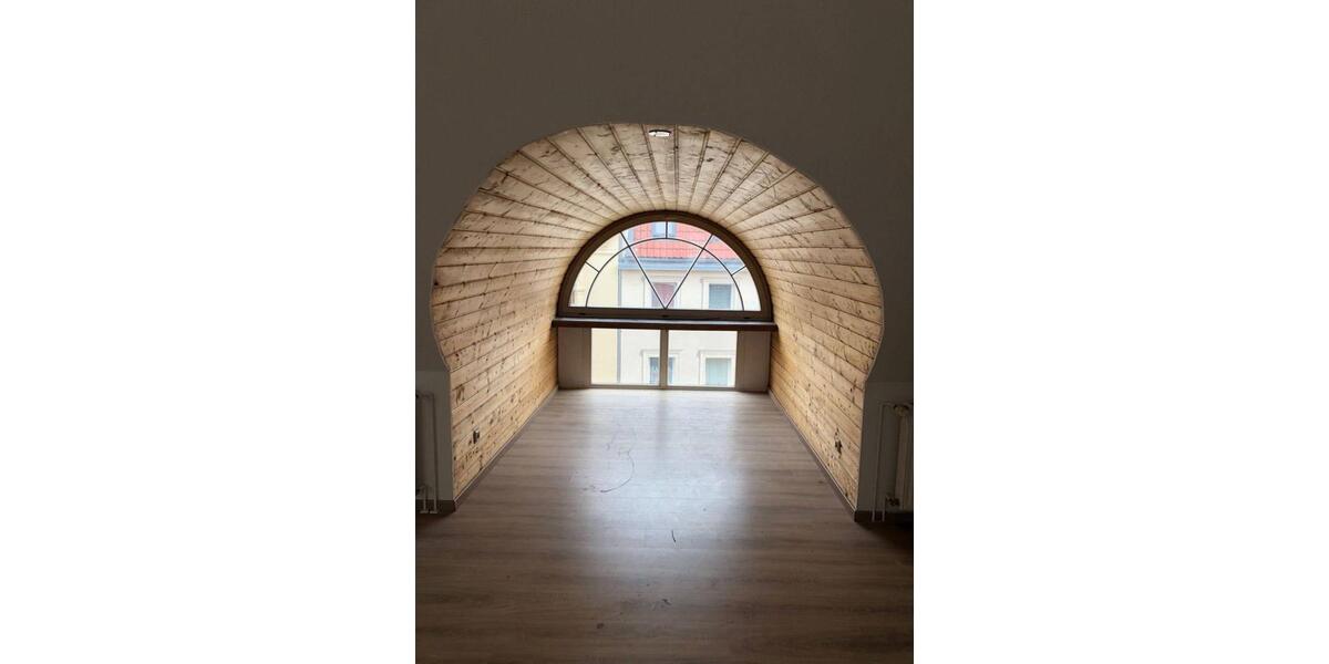 Dachgeschoßwohnung Oschersleben (Bode) - 3 Zimmer, 80 m&sup2;, 560&euro; | Angebot:24422821