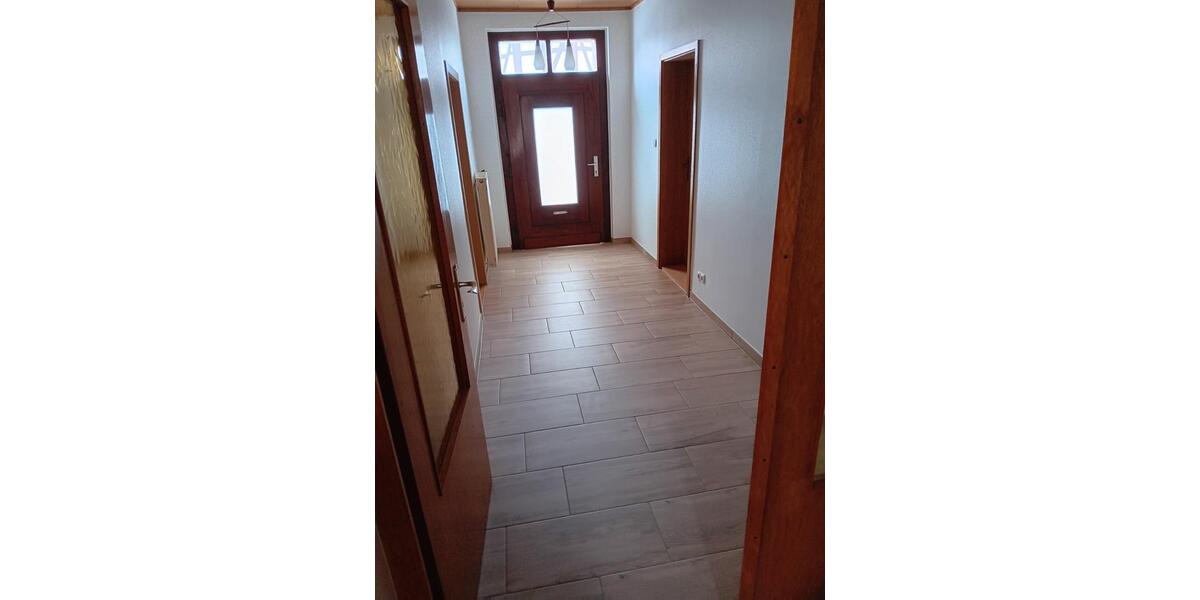 Etagenwohnung Uslar - 4 Zimmer, 110 m&sup2;, 595&euro; | Angebot:24841347