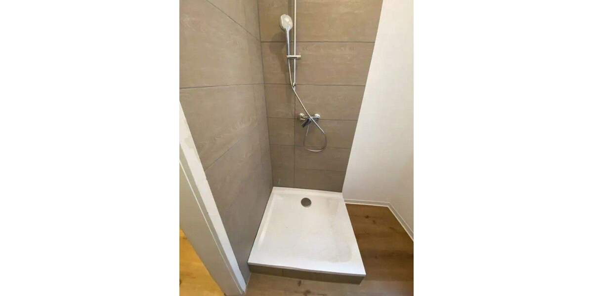 Etagenwohnung Schwäbisch Hall Tullauer Höhe - 3 Zimmer, 125 m&sup2;, 1.100&euro; | Angebot:25801403