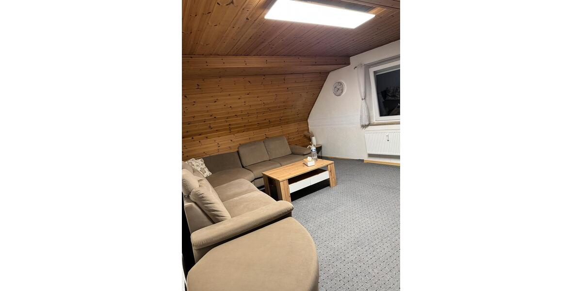 Dachgeschoßwohnung Aalen Attenhofen - 3 Zimmer, 85 m&sup2;, 800&euro; | Angebot:26231213