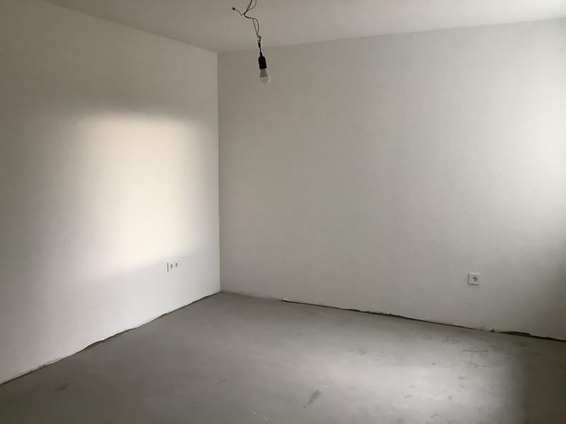 Aktion - Die erste Kaltmiete sparen - Teilsanierte - 2-Zimmer-Wohnung mit Balkon