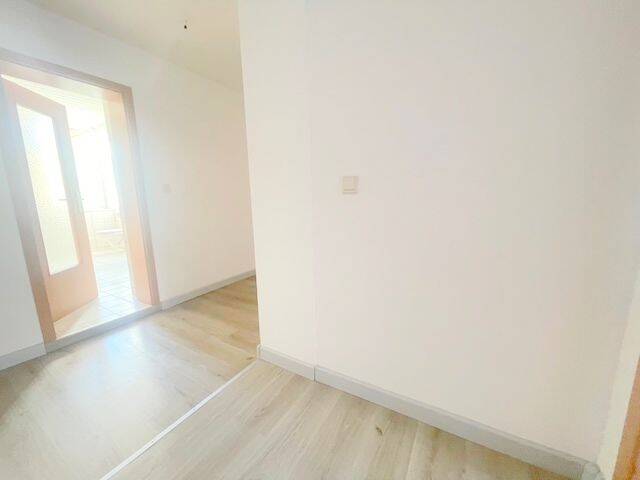 Etagenwohnung Lützen - 4 Zimmer, 110 m&sup2;, 850&euro; | Angebot:23957746