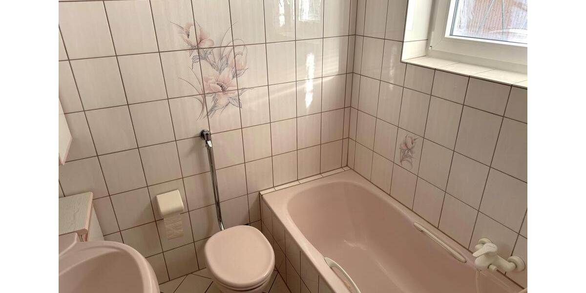 Helle 3-Zimmer-Wohnung mit Südterrasse und Garage (ca. 75 qm) 3 zimmer