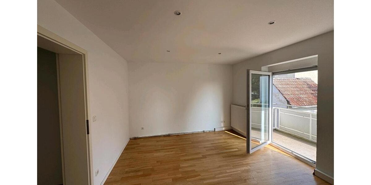 Etagenwohnung Wiesbaden Biebrich - 2 Zimmer, 45 m&sup2;, 880&euro; | Angebot:26506878
