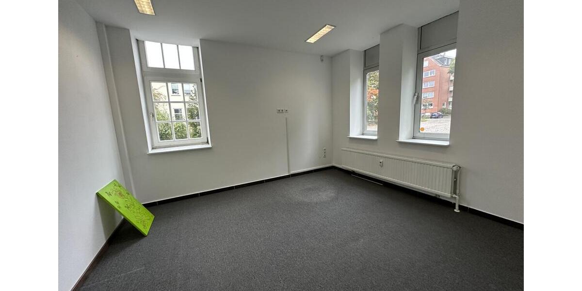 Gewerbeobjekt Molfsee - 1.986&euro; | Angebot:23041504