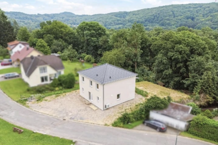 Haus Schlüchtern - 6 Zimmer, 158 m&sup2;, 1.860&euro; | Angebot:24972865