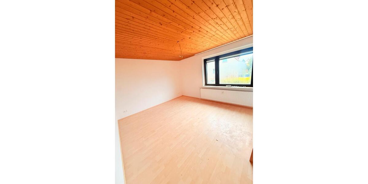 Erdgeschoßwohnung Garbsen Berenbostel - 4 Zimmer, 112 m&sup2;, 1.500&euro; | Angebot:25988525