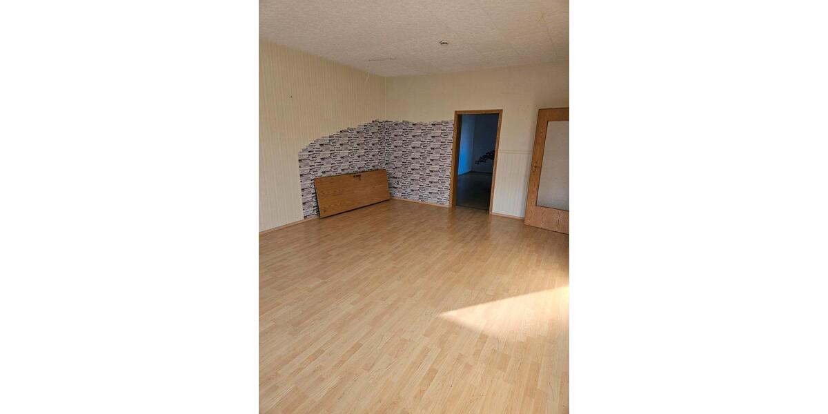 Erdgeschoßwohnung Eisleben (Lutherstadt) - 4 Zimmer, 98 m&sup2;, 900&euro; | Angebot:26444509
