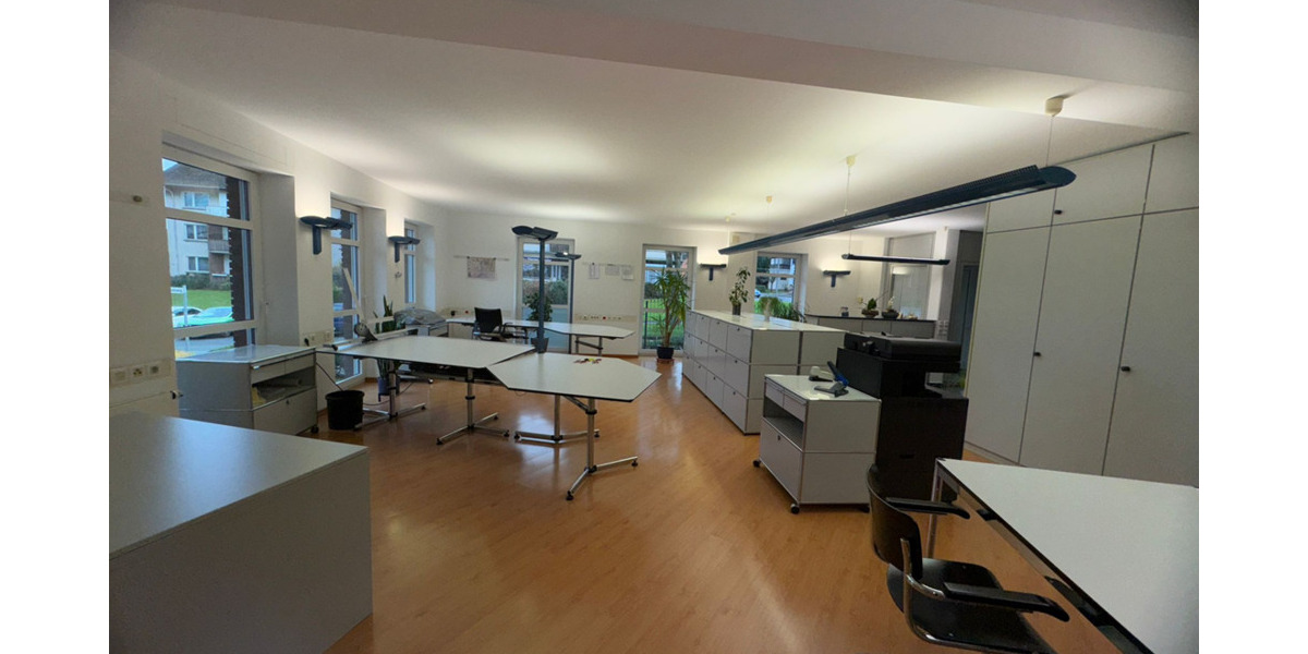 Gewerbeobjekt Schieder-Schwalenberg Schieder - 3 Zimmer, 120 m&sup2;, 960&euro; | Angebot:25688578