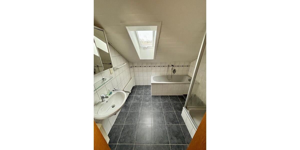 Dachgeschoßwohnung Bad König - 2 Zimmer, 110 m&sup2;, 600&euro; | Angebot:25570254