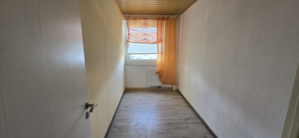 Etagenwohnung Mülsen - 3 Zimmer, 56 m&sup2;, 300&euro; | Angebot:25280288