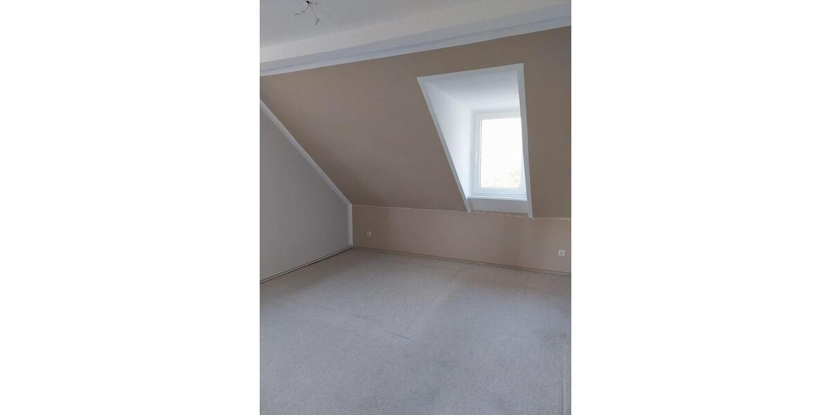 Dachgeschoßwohnung Grimma - 3 Zimmer, 55 m&sup2;, 440&euro; | Angebot:25714827