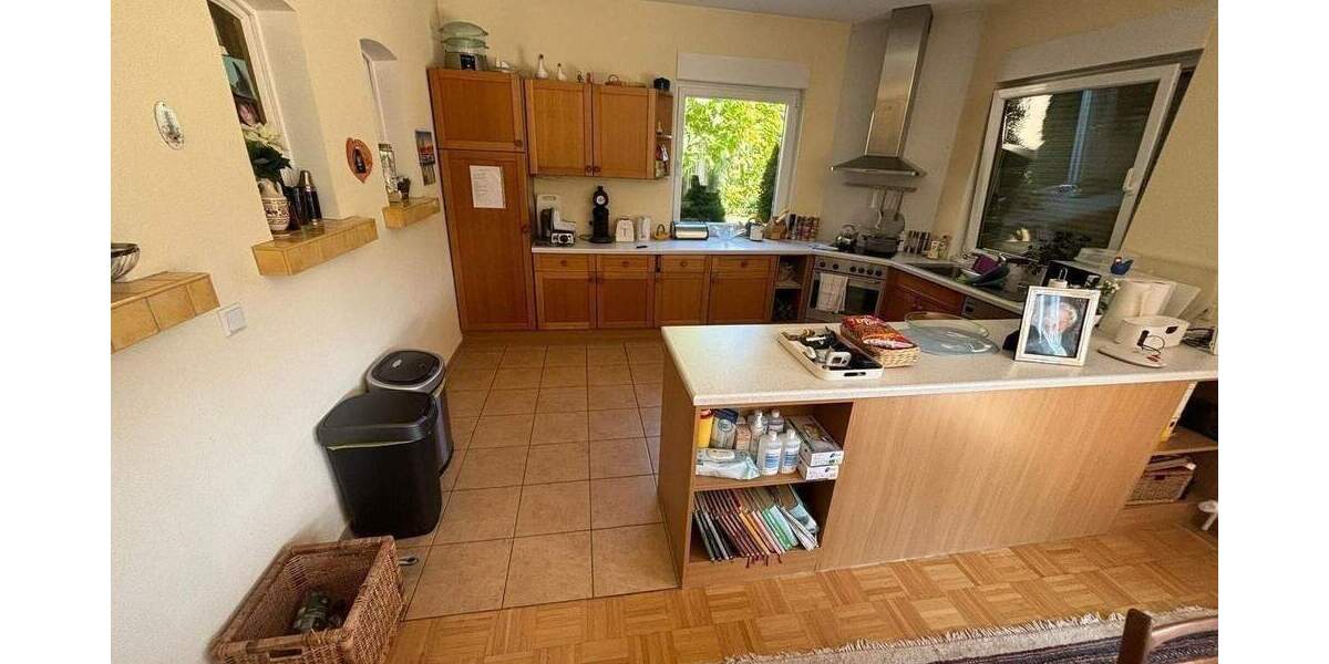 Etagenwohnung Saarbrücken Malstatt - 4 Zimmer, 130 m&sup2;, 1.200&euro; | Angebot:26105738