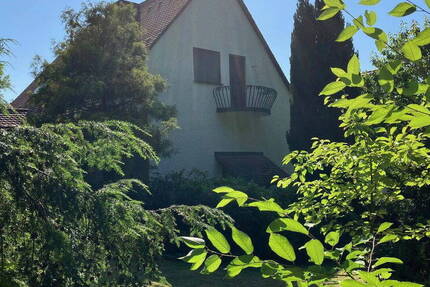 Exkl. Haus mit viel Grün für Gartenliebhaber !