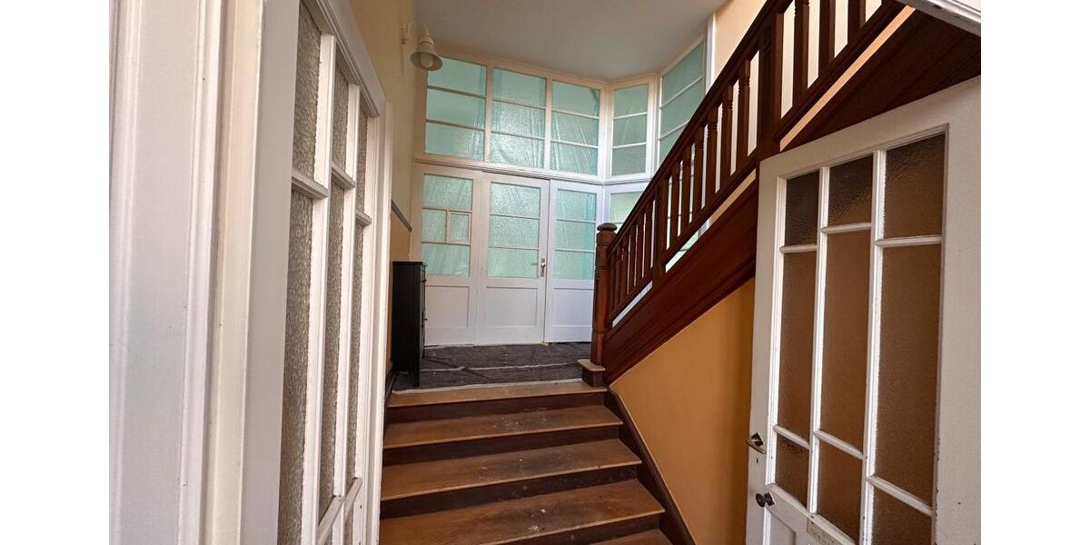 Etagenwohnung Frankfurt am Main West - 5 Zimmer, 130 m&sup2;, 2.000&euro; | Angebot:25646674