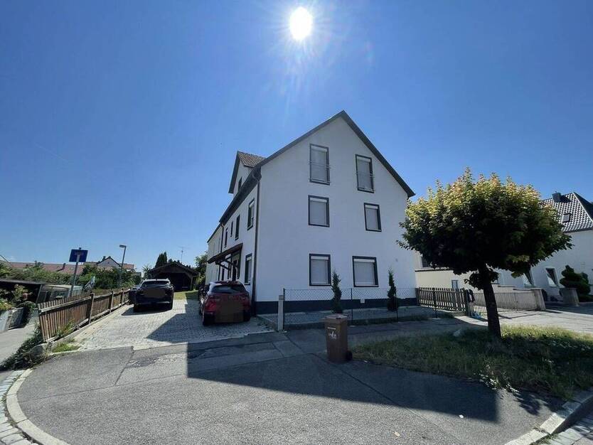 Renovierte & Großzügige 3 Zimmer Wohnung ab 01.08.2025 zur Miete