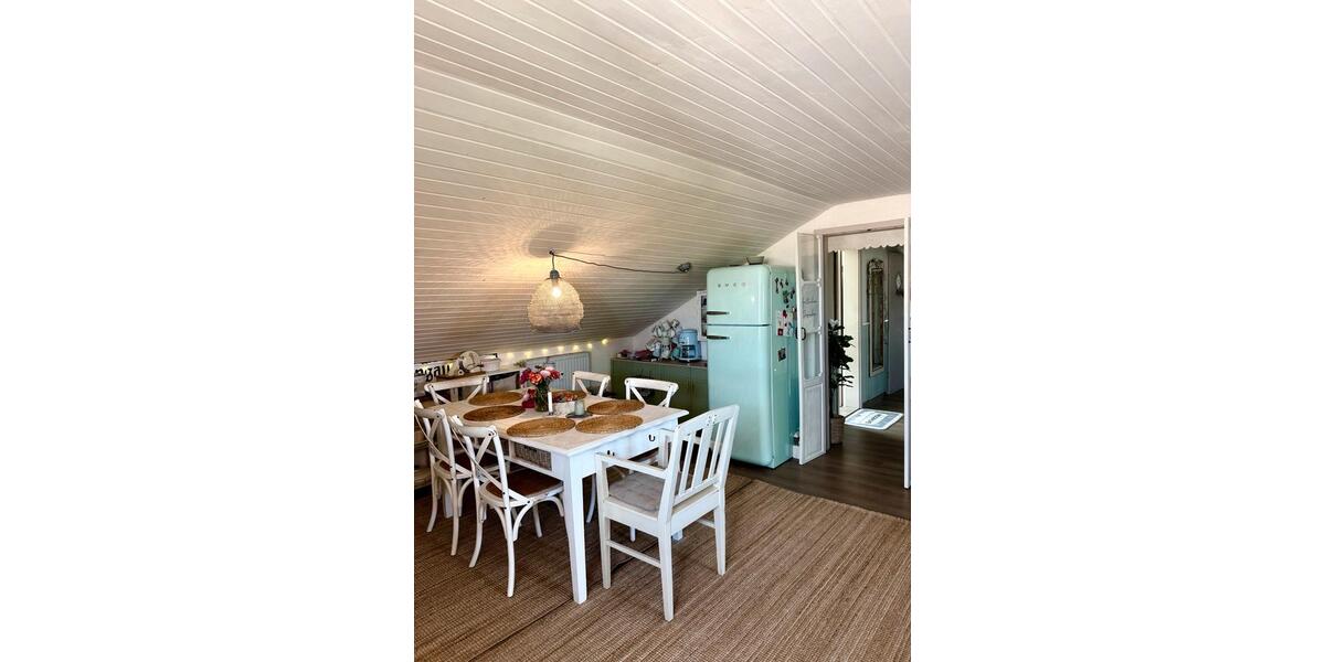 Dachgeschoßwohnung Deggendorf - 2.5 Zimmer, 68 m&sup2;, 600&euro; | Angebot:26598079