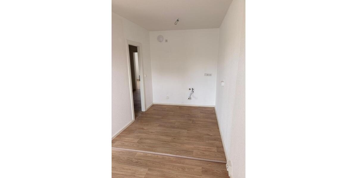 Etagenwohnung Aue-Bad Schlema Bad Schlema - 6 Zimmer, 116 m&sup2;, 605&euro; | Angebot:26561433