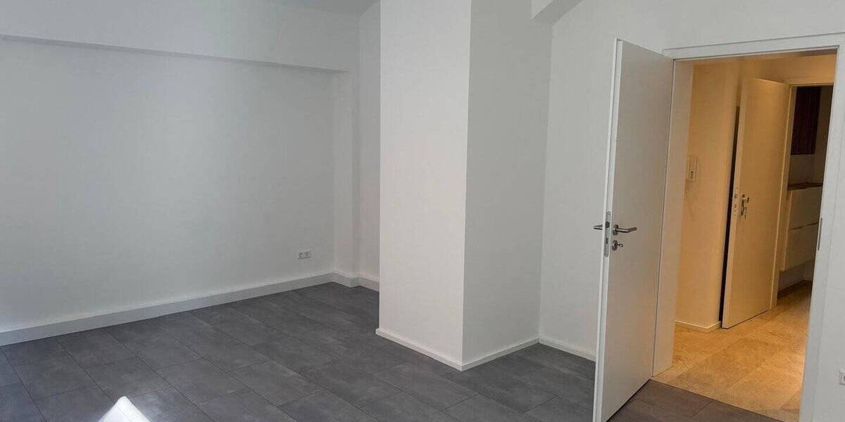 Etagenwohnung Stuttgart Süd - 2 Zimmer, 70 m&sup2;, 1.200&euro; | Angebot:26072353