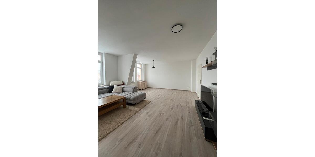 Etagenwohnung Neuhaus am Rennweg - 3 Zimmer, 78 m&sup2;, 890&euro; | Angebot:24727404