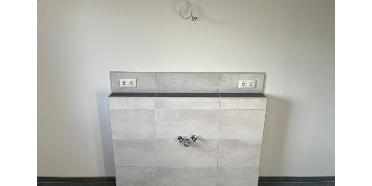 Etagenwohnung Hohn - 3 Zimmer, 82 m&sup2;, 902&euro; | Angebot:26020003