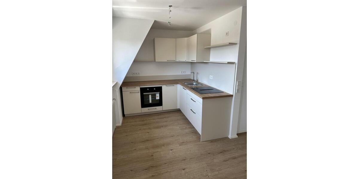 Dachgeschoßwohnung Überlingen - 2 Zimmer, 63 m&sup2;, 1.275&euro; | Angebot:26225069