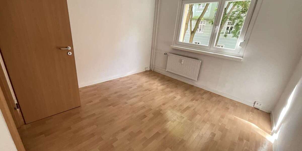 Etagenwohnung Halle Nördliche Innenstadt - 2 Zimmer, 58 m&sup2;, 476&euro; | Angebot:27040323