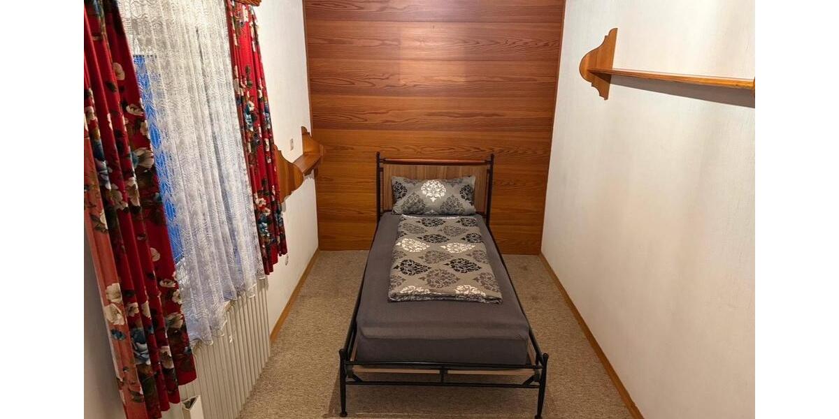 Wohnen auf Zeit Holzkirchen - 5 Zimmer, 140 m&sup2;, 600&euro; | Angebot:25927976