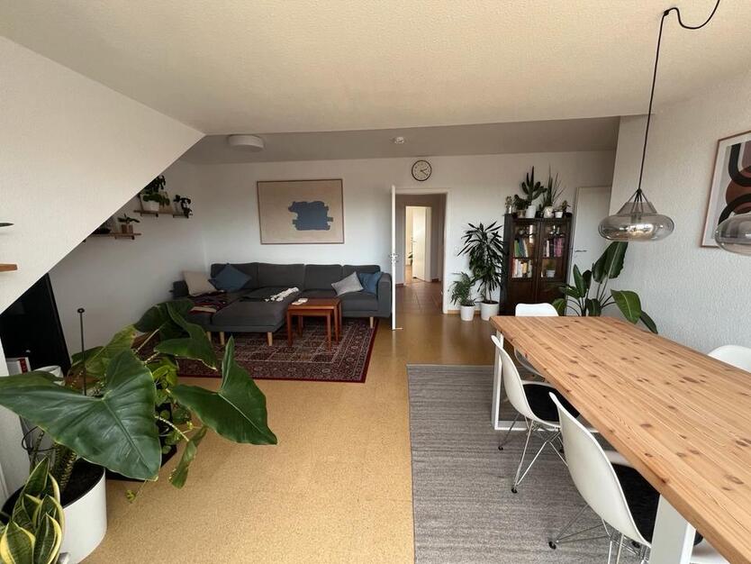 Zwischenmiete: 3-Zimmer-Wohnung voll möbliert