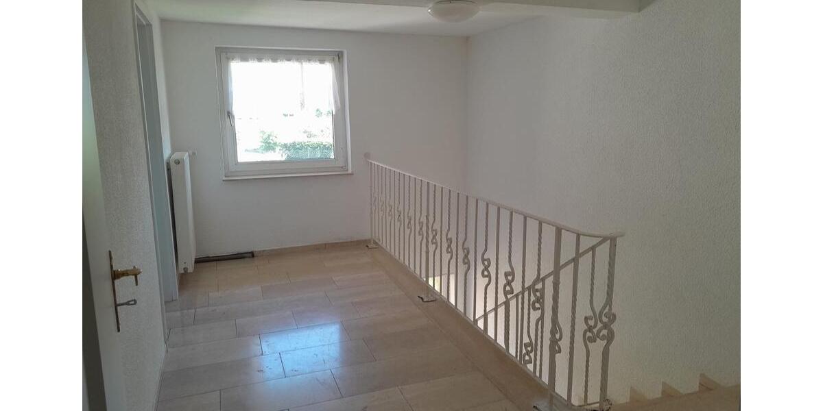 Etagenwohnung Warburg - 3.5 Zimmer, 113 m&sup2;, 1.000&euro; | Angebot:26689307