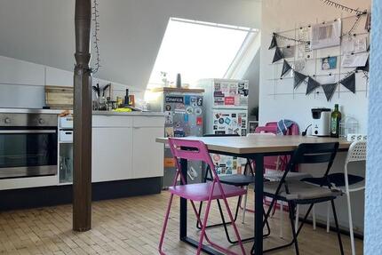 Schönes helles WG Zimmer in Reutlingen f. Studenten Praktikante 1 zimmer