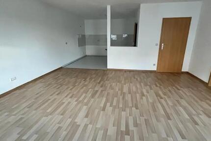 Wohnung Gera - 3 Zimmer, 99 m&sup2;, 700&euro; | Angebot:27650792
