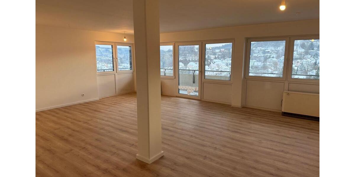 Kernsanierte Penthouse-Wohnung mit Panoramablick in Kulmbach zu vermieten 2 zimmer