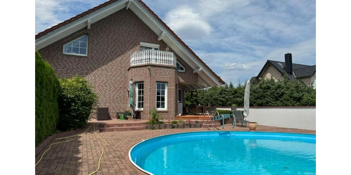 Doppelhaushälfte Sandersdorf-Brehna Torna - 3.5 Zimmer, 160 m&sup2;, 1.599&euro; | Angebot:24832126