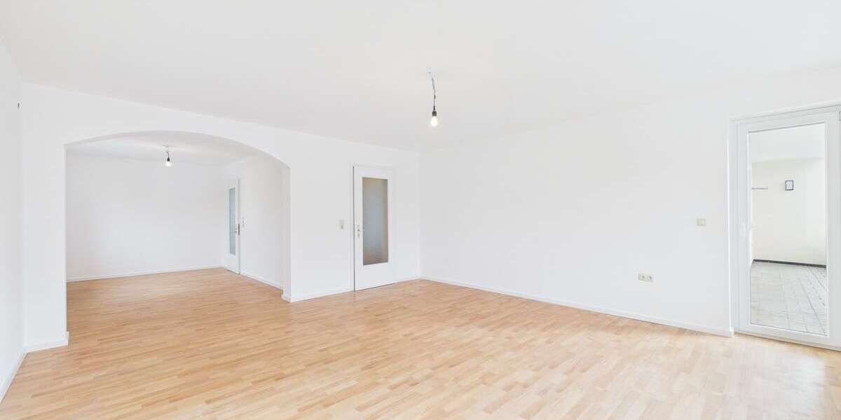 Etagenwohnung Regensburg Galgenberg - 3.5 Zimmer, 106 m&sup2;, 1.300&euro; | Angebot:25275977