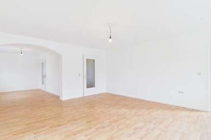 Wohnung Regensburg Galgenberg - 3.5 Zimmer, 106 m&sup2;, 1.300&euro; | Angebot:25275977