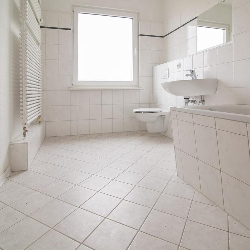 Geräumige 3-Raum-Wohnung mit großem Badezimmer zimmer