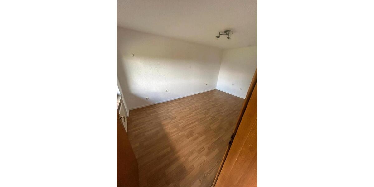 Etagenwohnung Rittersdorf - 4 Zimmer, 158 m&sup2;, 1.000&euro; | Angebot:26612486