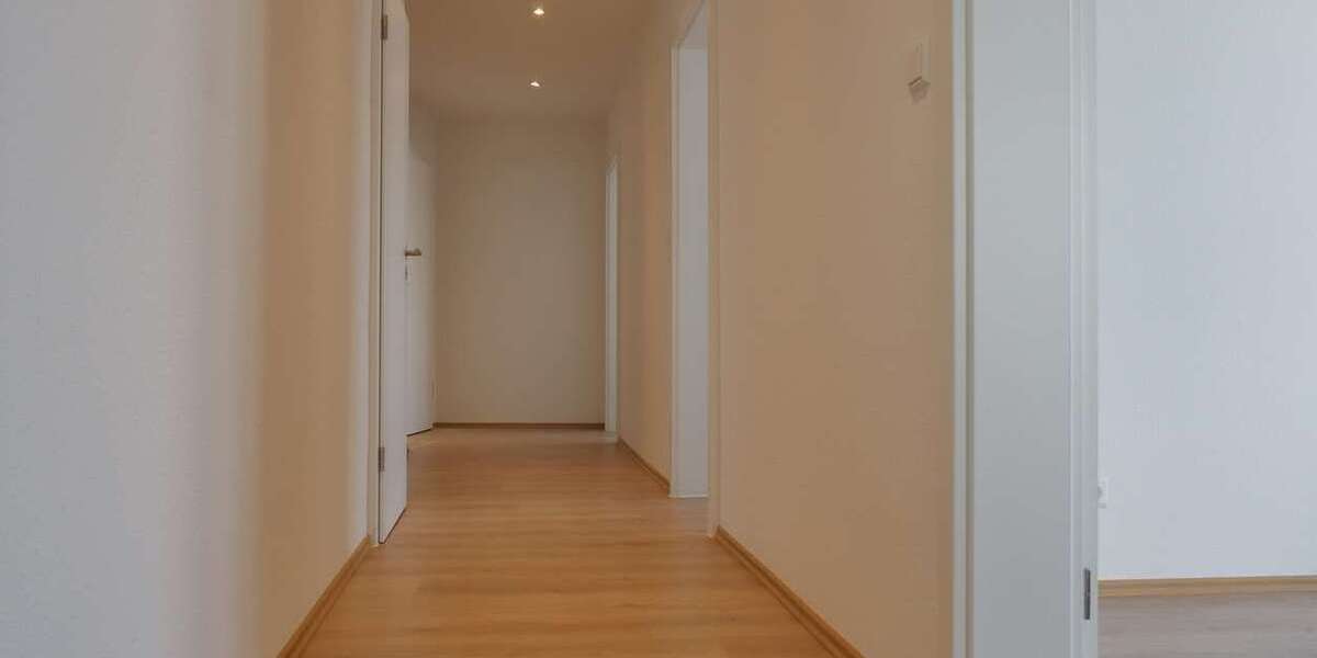 Etagenwohnung Villingen-Schwenningen Schwenningen - 3.5 Zimmer, 92 m&sup2;, 920&euro; | Angebot:26522134