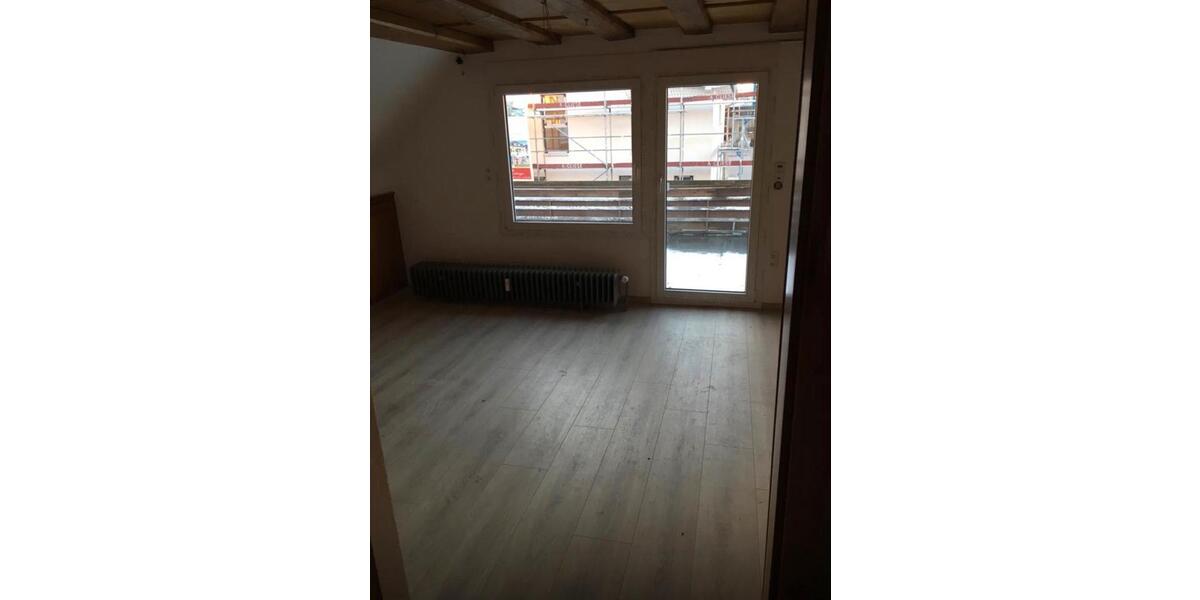 Dachgeschoßwohnung Hüfingen - 4 Zimmer, 95 m&sup2;, 1.100&euro; | Angebot:26033406