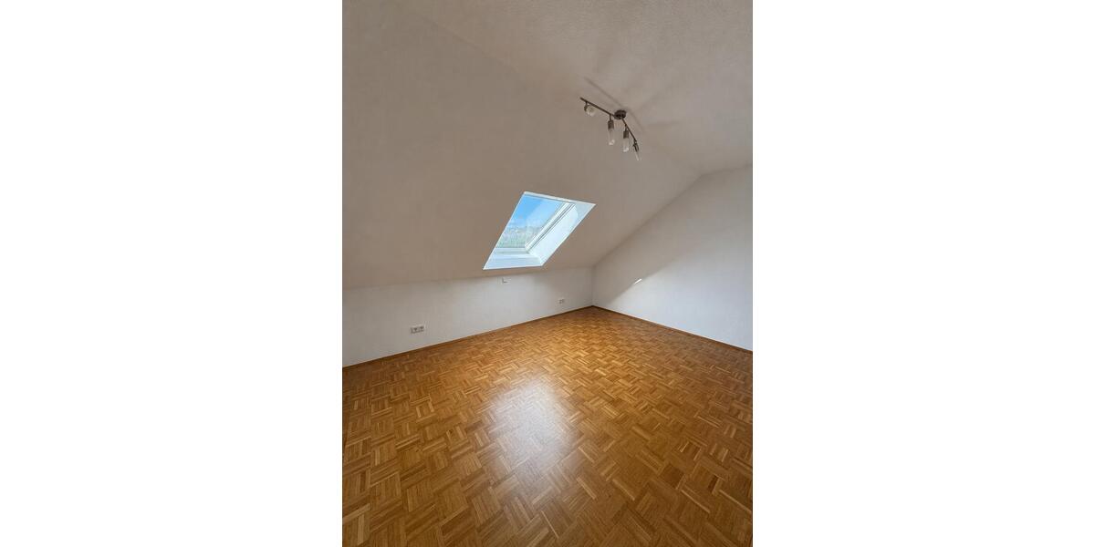 Dachgeschoßwohnung Hann. Münden - 3 Zimmer, 83 m&sup2;, 1.250&euro; | Angebot:26511930
